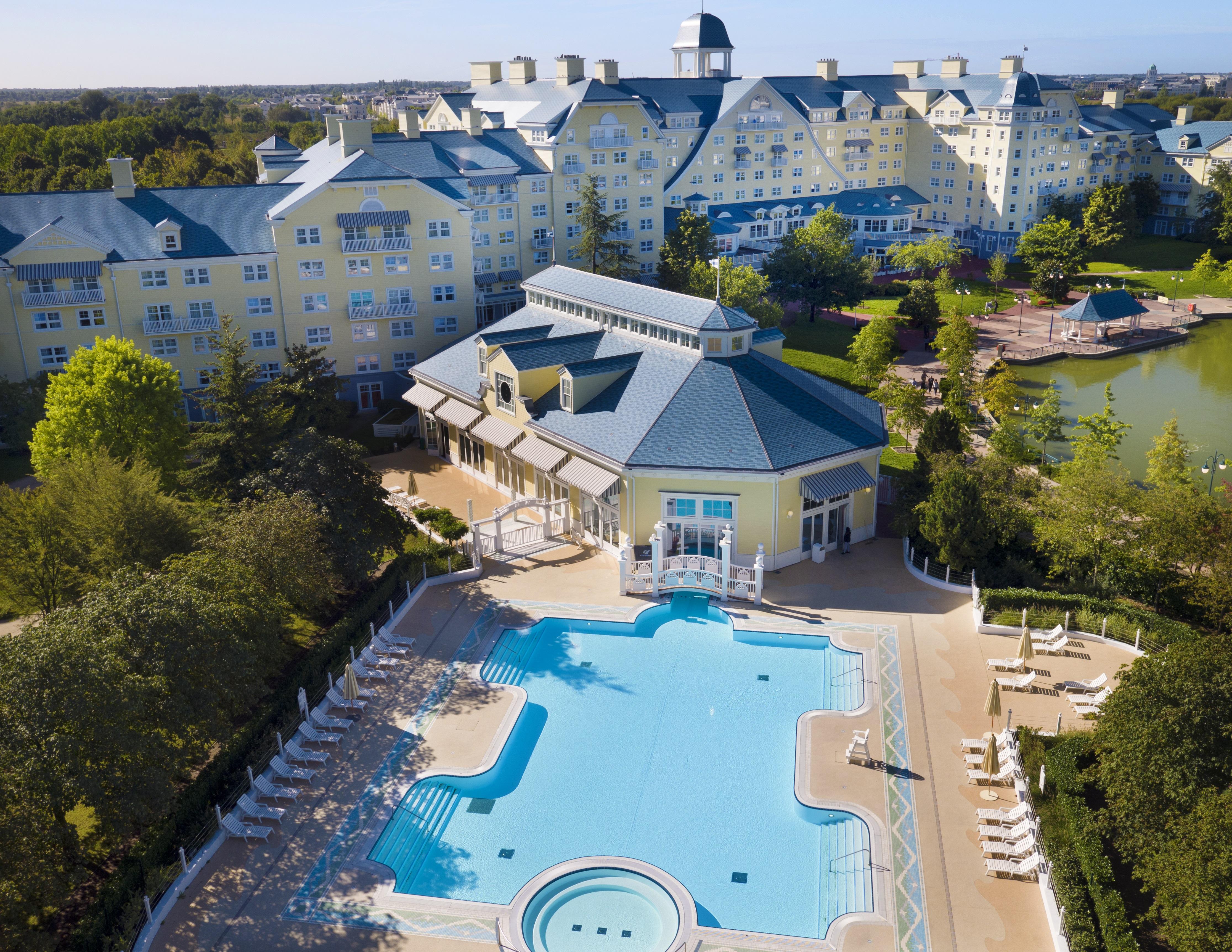 Disney Newport Bay Club Шеси Екстериор снимка