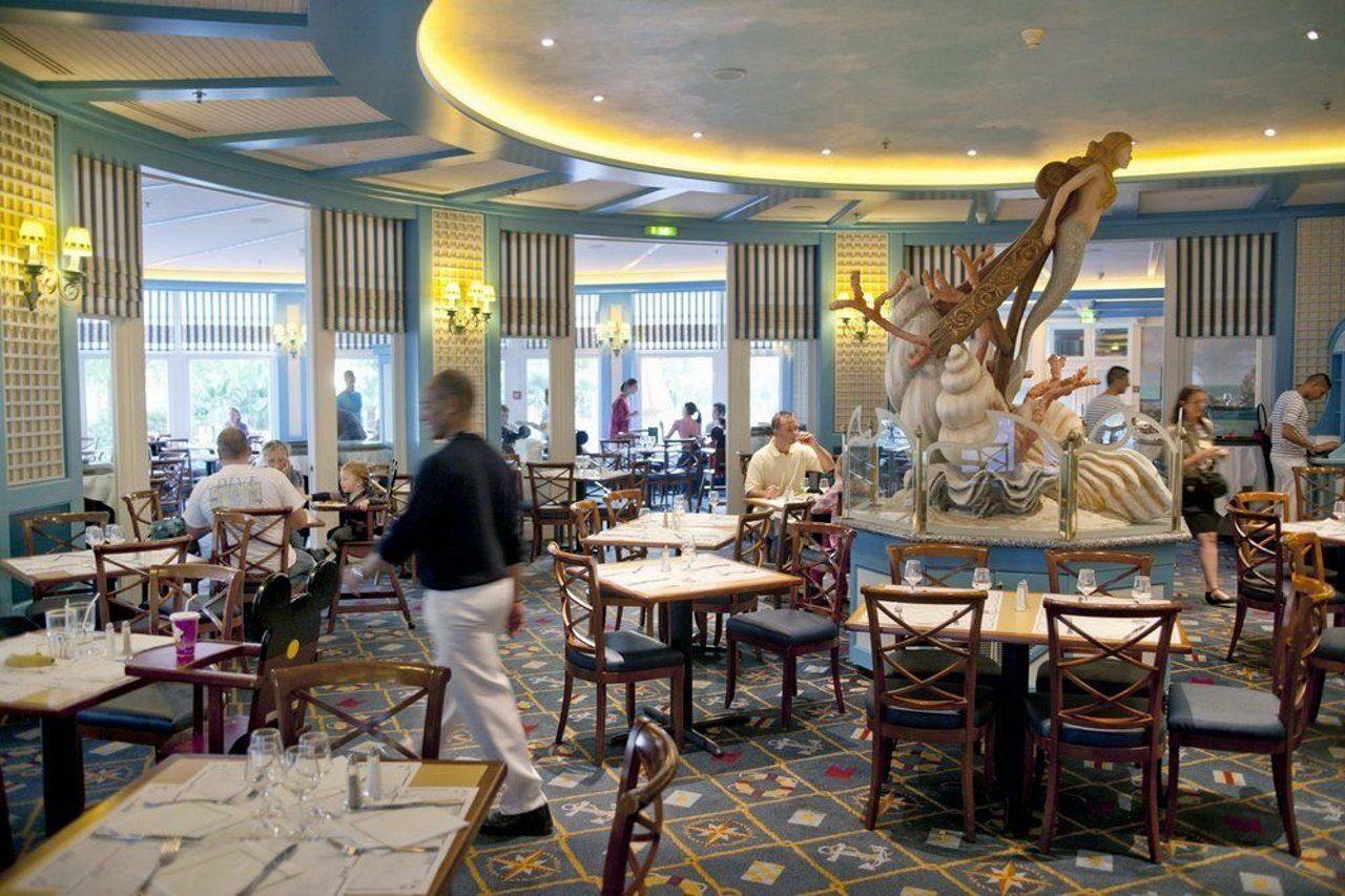 Disney Newport Bay Club Шеси Екстериор снимка